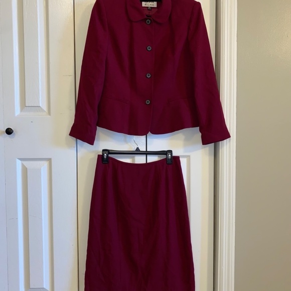 Kasper size 10 petite beautiful red dress skirt suit - Picture 2 of 7